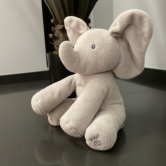 BABY GUND Flappy the Elephant - Picture 2 of 4
